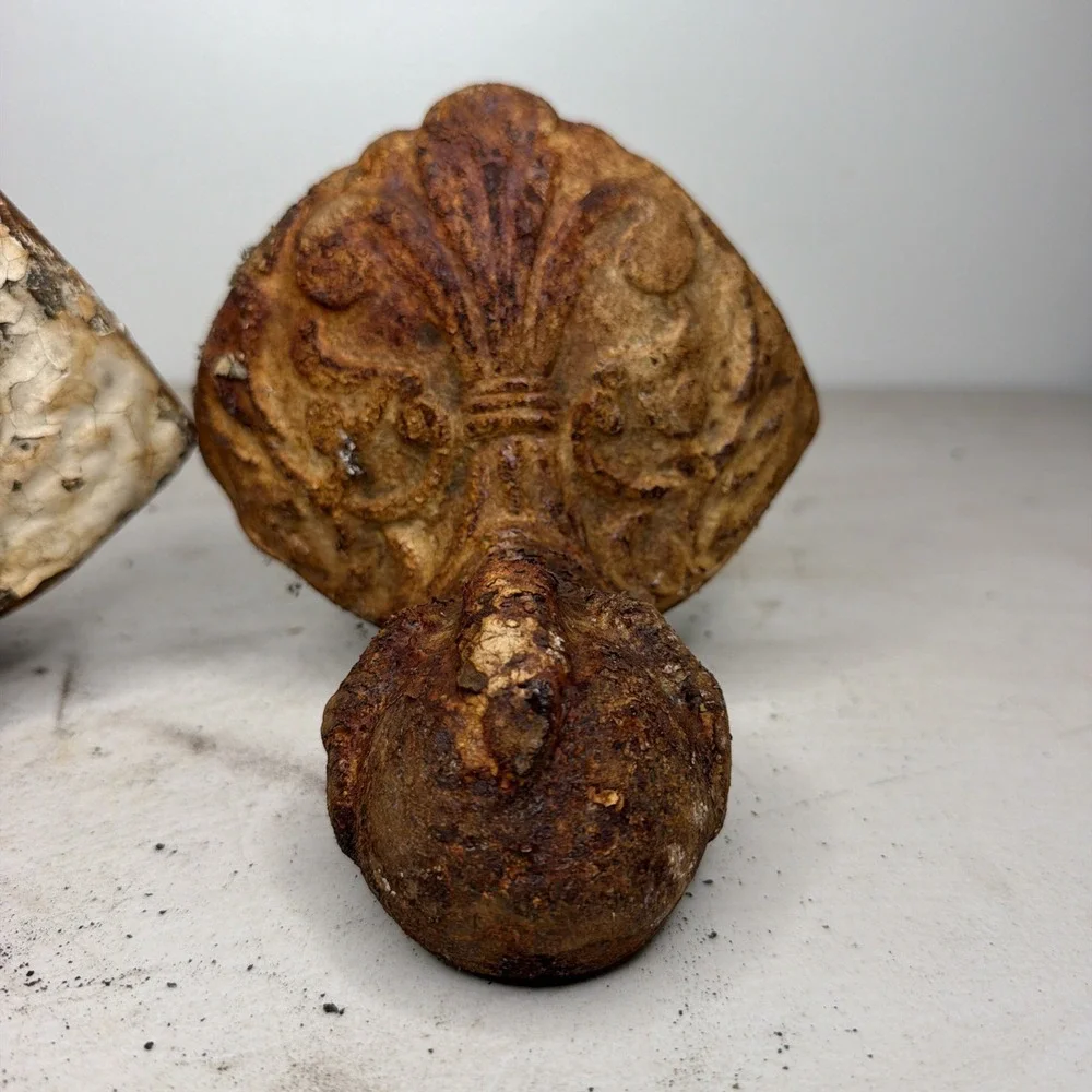 Set of 3 Antique Cast Iron Victorian Clawfoot Bath Tub Feet Ball Fleur De Lis